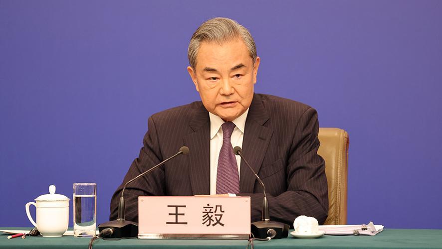 外交部长王毅回答记者提问