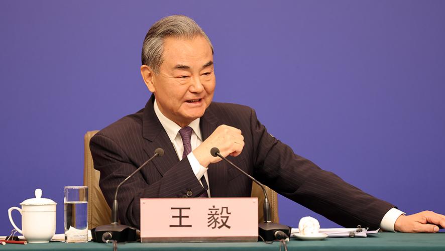 外交部长王毅回答记者提问