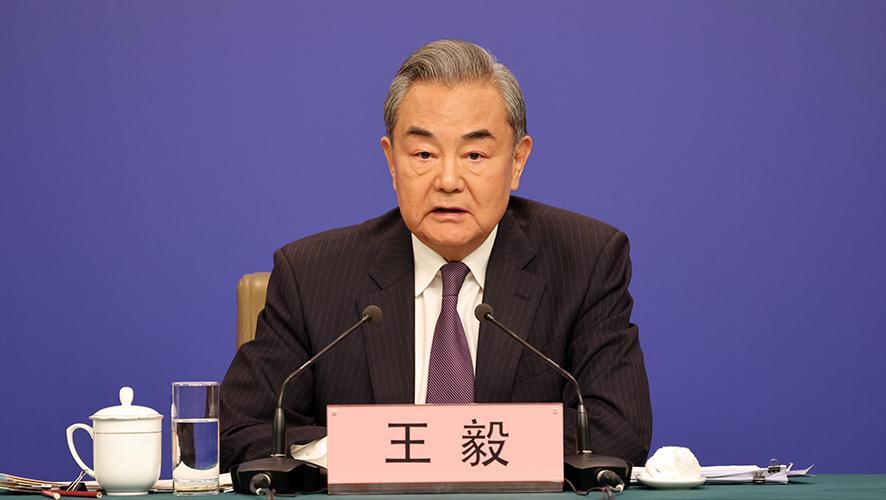 外交部长王毅回答记者提问
