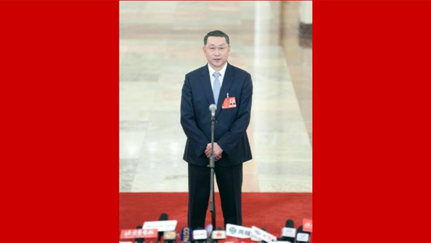 自然资源部部长关志鸥接受媒体采访